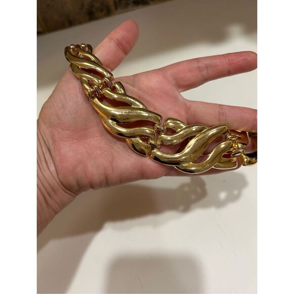 Vintage Gold Tone Wide Link choker Necklace Chunky Swirl/wave Necklace. 17”. Exc - Picture 5 of 6